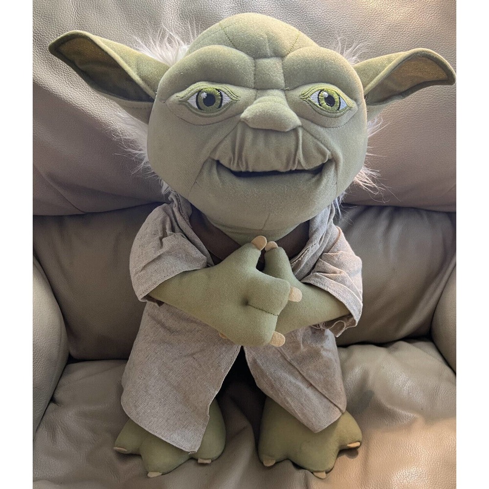 Star Wars Jedi Master Talking Yoda Plush 15" Tall Underground Toys Working